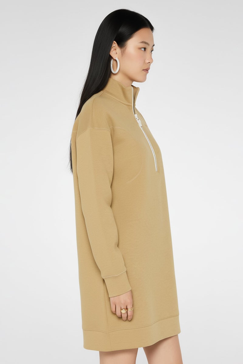 LACOSTE فستان سويت شيرت طويل الأكمام ذو نسيج للنساء، بيج داكن - Image 3